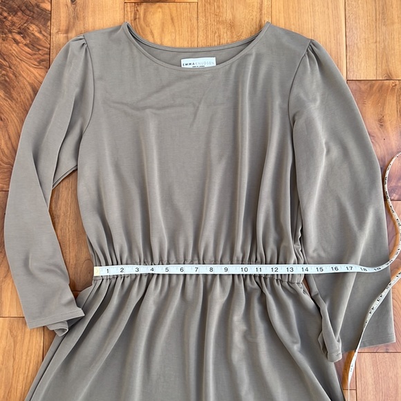 Emma Knudsen Sawyer Dress in Olive. Size M - Picture 10 of 10